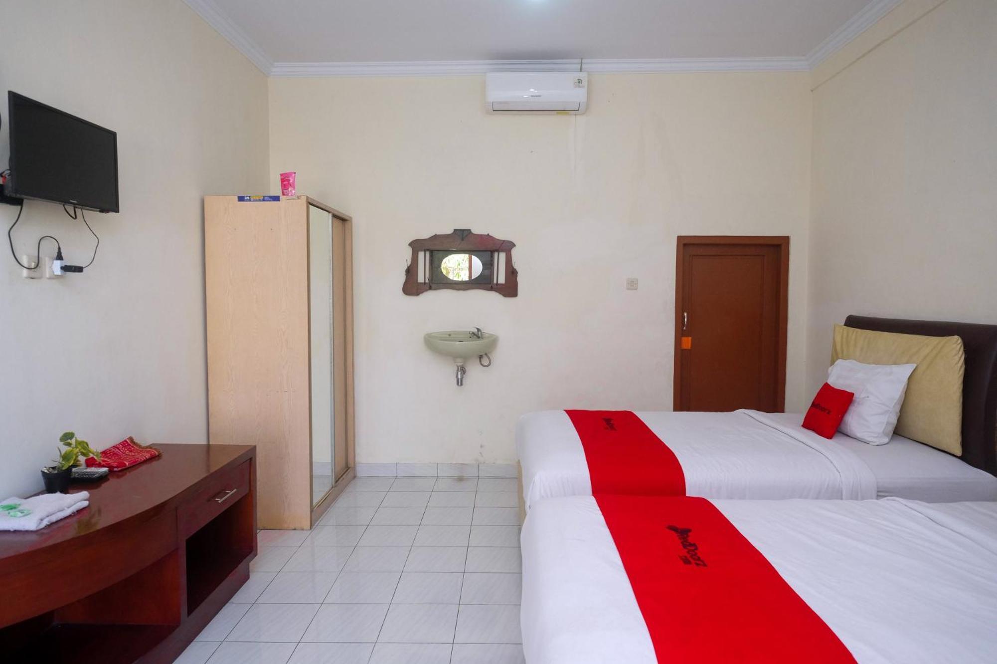 Reddoorz Syariah Near Alun Alun Wonosari Exterior foto