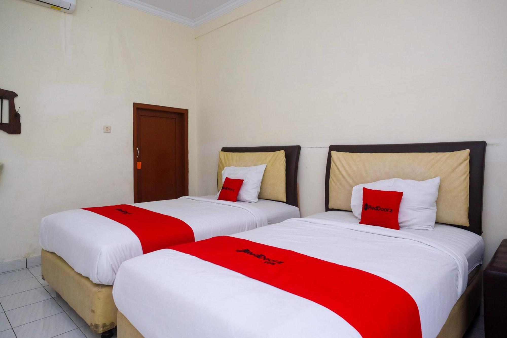 Reddoorz Syariah Near Alun Alun Wonosari Exterior foto